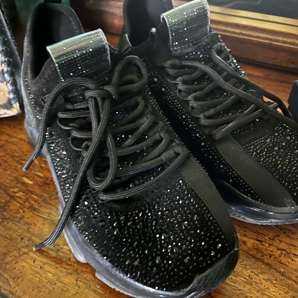 Steve Madden size 7. Like new. Wore twice. Too small.